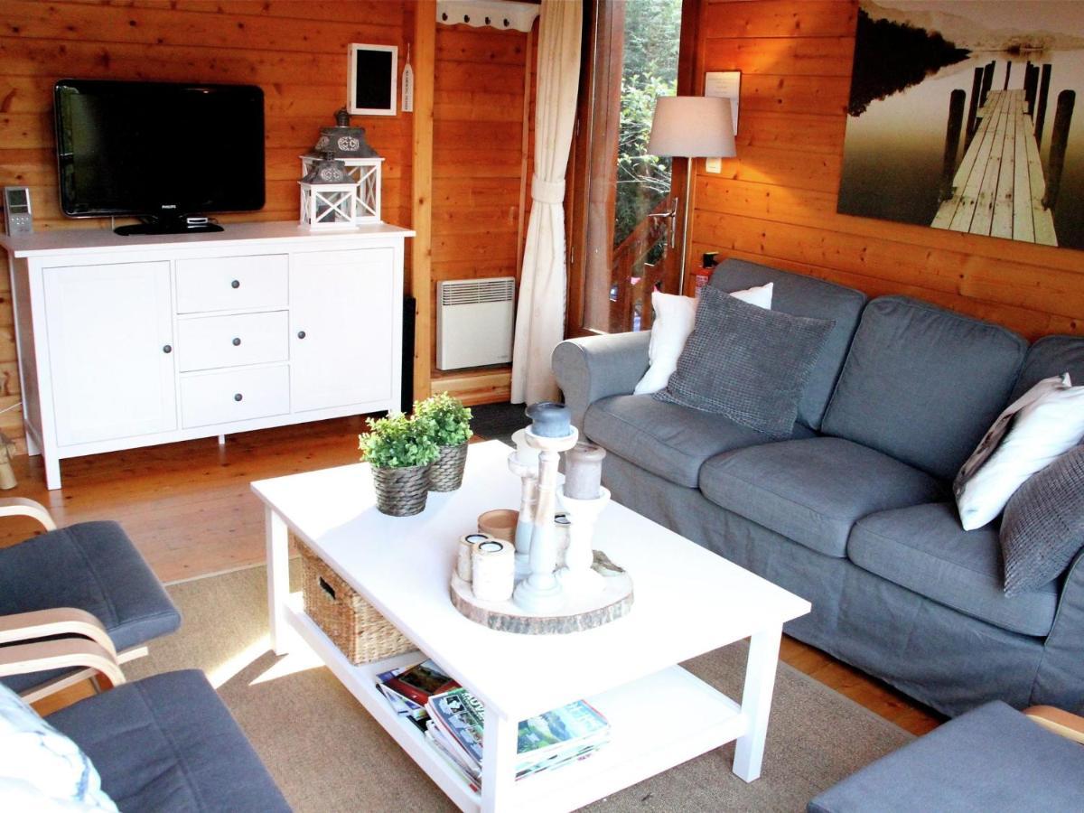 Cozy Holiday Home near Lake in Beaulieu Buitenkant foto